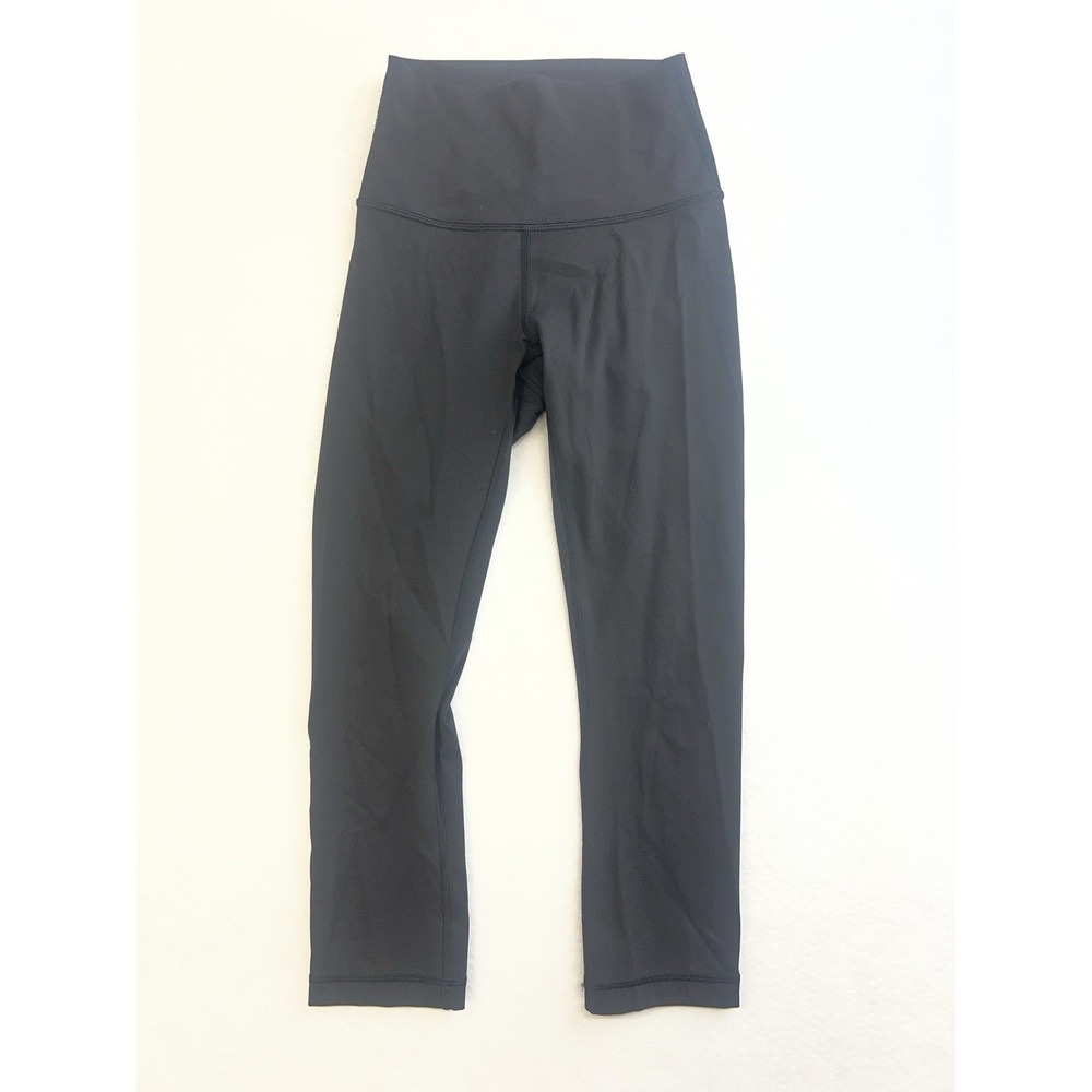 EUC Lululemon ALIGN CROP 21" size‎ 2 Black